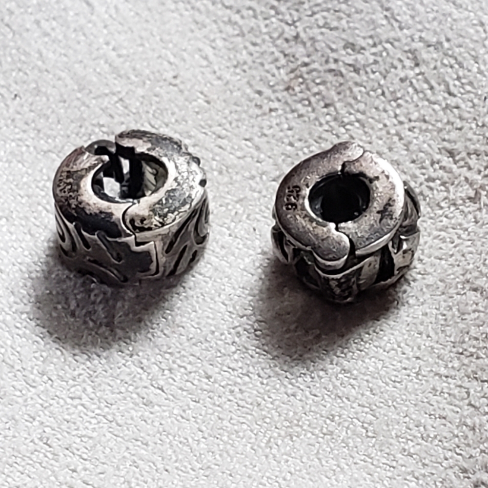 2 925 charm stoppers